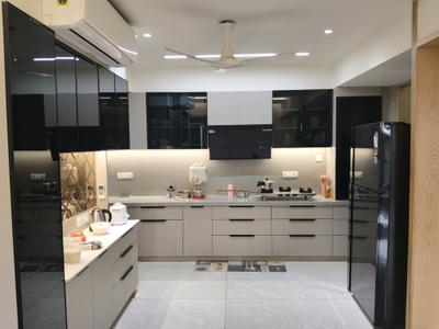 Kitchen Image of 3475 Sq.ft 4 BHK Apartment / Flat for sale in Nysa Essence 51 by Nysa Buildspace LLP, Thaltej Ahmedabad for Rs. 37000000