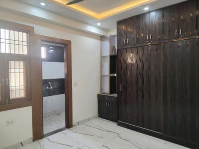 Bedroom Image of 1800 Sq.ft 4 BHK Builder Floor for sale in Shalimar Garden Ghaziabad for Rs. 16100000