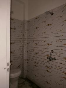 Common Bathroom Image of 450 Sq.ft 1 BHK Builder Floor for sale in Ved Vihar Ghaziabad for Rs. 1425450
