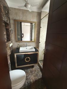 Bathroom Image of 3150 Sq.ft 4 BHK Independent House for rent in Safdarjung Development Area New Delhi for Rs. 210000