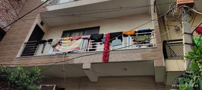 Image of 900 Sq.ft 9 BHK Independent House for sale in Sangam Vihar, New Delhi for Rs. 14000000