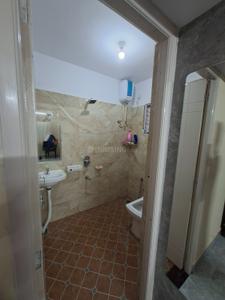 Bathroom Image of 1200 Sq.ft 2 BHK Builder Floor for rent in Agrahara Layout Bengaluru for Rs. 28000