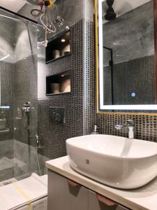 Common Bathroom Image of 1450 Sq.ft 3 BHK Builder Floor for sale in Anant Raj Estate, Kadarpur Gurgaon for Rs. 25000000