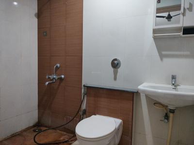 Bathroom Image of 2070 Sq.ft 4 BHK Apartment / Flat for rent in Manito Commanders Marvel, Anantapura Bengaluru for Rs. 45000