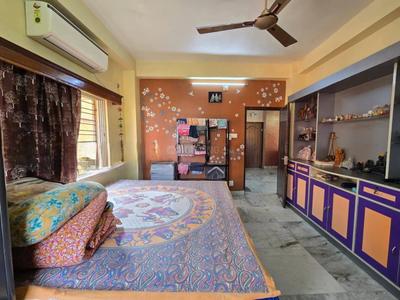 Bedroom Image of 1000 Sq.ft 2 BHK Apartment / Flat for sale in Tollygunge Kolkata for Rs. 4000000
