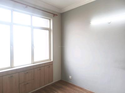 Bedroom Image of 1467 Sq.ft 2 BHK Apartment / Flat for rent in Raheja Vedaanta, Sector 108 Gurgaon for Rs. 30000