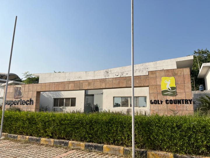 Supertech Golf Country Main Image 1