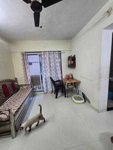 Hall Image of 410 Sq.ft 1 BHK Apartment / Flat for rent in Kandivali East Mumbai for Rs. 27000