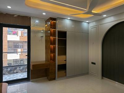 Bedroom Image of 2400 Sq.ft 4 BHK Builder Floor for sale in Vaishali Ghaziabad for Rs. 35000000
