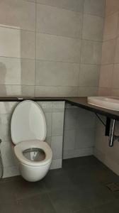 Bathroom Image of 1520 Sq.ft 3 BHK Apartment / Flat for sale in Casagrand Aquene, Kengeri Bengaluru for Rs. 13600000