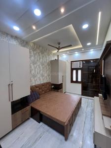 Bedroom Image of 720 Sq.ft 2 BHK Builder Floor for rent in Shalimar Bagh New Delhi for Rs. 38000