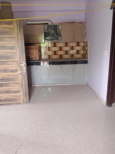 Kitchen Image of 950 Sq.ft 2 BHK Builder Floor for rent in Sector 63 A Noida for Rs. 18000
