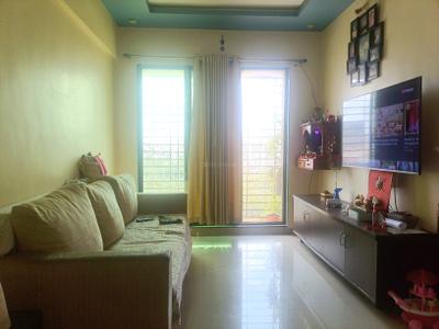 1 BHK Unfurnished Flat