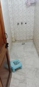 Bathroom Image of 500 Sq.ft 1 BHK Builder Floor for rent in Lajpat Nagar New Delhi for Rs. 25000