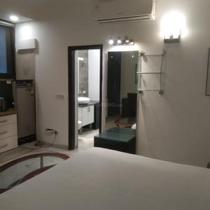 Bedroom Image of 700 Sq.ft 1 RK Apartment / Flat for rent in Swaraj Homes RWA Greater Kailash 1 Block C, Greater Kailash I New Delhi for Rs. 45000