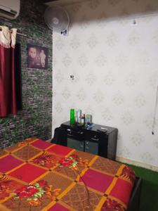 Bedroom Image of 1500 Sq.ft 1 BHK Builder Floor for rent in Jivrajpark Ahmedabad for Rs. 30000