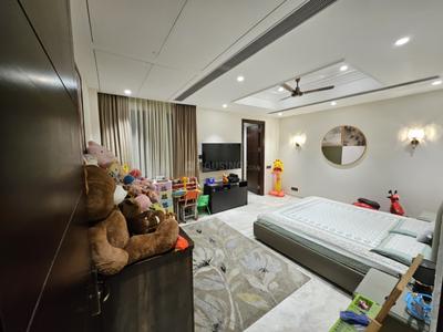 Bedroom Image of 9000 Sq.ft 6 BHK Independent House for sale in Sector 15 Chandigarh for Rs. 500000000