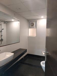 Common Bathroom Image of 2070 Sq.ft 3 BHK Apartment / Flat for rent in ABA Cleo County, Sector 121 Noida for Rs. 78000