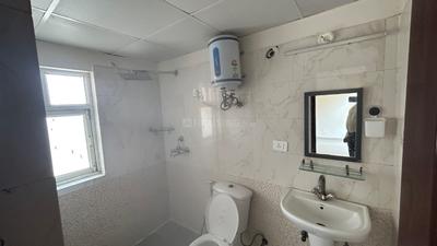 Image of 1350 Sq.ft 3 BHK Apartment / Flat for sale in Aims Gh 11 75 Phase 1 Golf City, Sector 75, Noida for Rs. 15800000