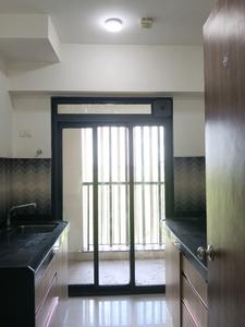 Kitchen Image of 900 Sq.ft 2 BHK Apartment / Flat for rent in Lodha Splendora, Kasarvadavali Thane for Rs. 28099