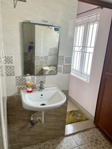 Bathroom Image of 1600 Sq.ft 2 BHK Apartment / Flat for sale in Adyar Chennai for Rs. 25600000