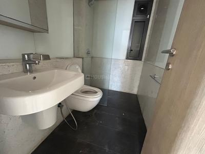 Bathroom Image of 1440 Sq.ft 3 BHK Apartment / Flat for sale in New Cuffe Parade Lodha Altia, Sion Mumbai for Rs. 50300000