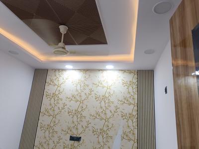 Bedroom Image of 900 Sq.ft 3 BHK Builder Floor for rent in Govindpuri New Delhi for Rs. 20000
