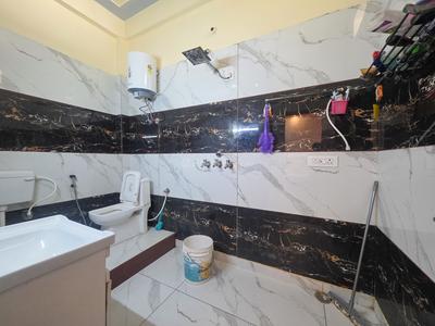 Bathroom Image of 850 Sq.ft 3 BHK Independent House for sale in Rajpur Road Dehradun for Rs. 21000000
