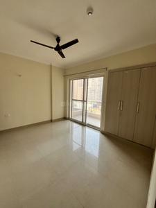 Bedroom Image of 1350 Sq.ft 3 BHK Apartment / Flat for sale in Amrapali Crystal Homes Phase 1, Sector 76 Noida for Rs. 18000000