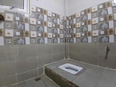 Bathroom Image of 1400 Sq.ft 3 BHK Apartment / Flat for rent in Koyambedu Chennai for Rs. 55000