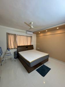 Bedroom Image of 1800 Sq.ft 3 BHK Apartment / Flat for rent in Maradu Kochi for Rs. 50000