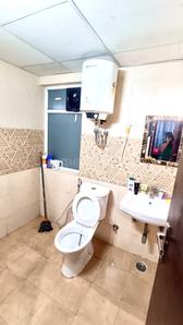 Bathroom Image of 1173 Sq.ft 3 BHK Apartment / Flat for sale in Jaypee Kosmos, Sector 134 Noida for Rs. 11500000