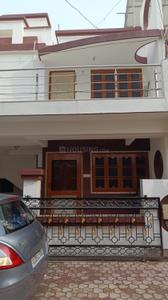 Image of 1700 Sq.ft 3 BHK Independent House for rent in Adajan, Surat for Rs. 27000