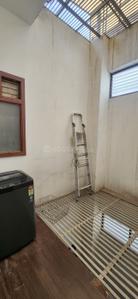 Balcony Image of 800 Sq.ft 1.5 BHK Builder Floor for rent in Mahanagar Colony Bareilly for Rs. 16500