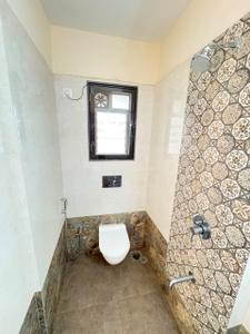 Bathroom Image of 750 Sq.ft 2 BHK Apartment / Flat for rent in Borivali West Mumbai for Rs. 51000