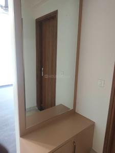 Bedroom Image of 2100 Sq.ft 3 BHK Apartment / Flat for rent in Experion Capital, Gomti Nagar Lucknow for Rs. 80000