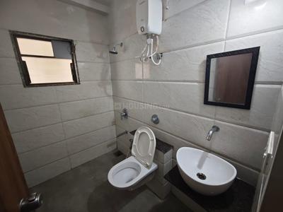 Bathroom Image of 1400 Sq.ft 3 BHK Apartment / Flat for sale in Seasons Prime, Bhayli Vadodara for Rs. 5600000