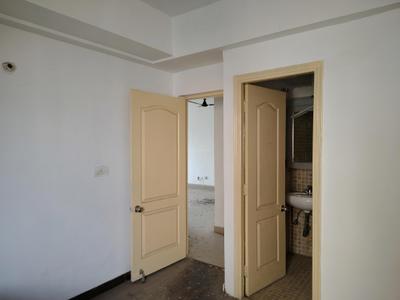 Bedroom Image of 1350 Sq.ft 3 BHK Apartment / Flat for sale in Paras Tierea, Sector 137 Noida for Rs. 10800000