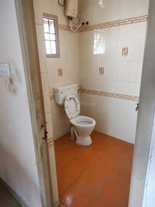 Bathroom Image of 2250 Sq.ft 4 BHK Builder Floor for rent in Neelankarai Chennai for Rs. 60000