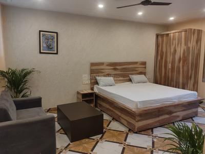 Image of Zyve living in DLF Phase 3, Gurgaon