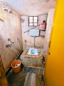 Bathroom Image of 710 Sq.ft 2 BHK Apartment / Flat for sale in Serampore Hooghly for Rs. 2500000