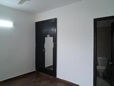 Bedroom Image of 925 Sq.ft 2 BHK Apartment / Flat for sale in Paras Tierea, Sector 137 Noida for Rs. 8000000