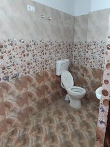 Bathroom Image of 1400 Sq.ft 3 BHK Apartment / Flat for sale in Indira Nagar Lucknow for Rs. 4400000