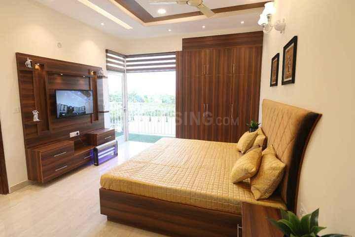 maxima Bedroom 1