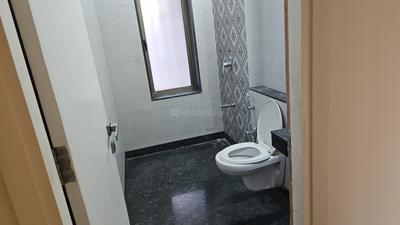 Bathroom Image of 2100 Sq.ft 4.5 BHK Apartment / Flat for sale in Kalpataru Siddhachal Elite, Thane West Thane for Rs. 46000000