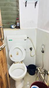 Bathroom Image of SINGH SAHEB FLATMATES  in Andheri West, Mumbai