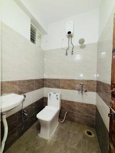 Bathroom Image of Yas want Kumar in Karanjade, Navi Mumbai