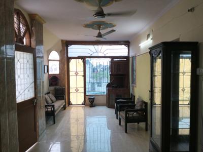 Living Room Image of 1200 Sq.ft 2 BHK Builder Floor for rent in Mayur Vihar Phase 1 New Delhi for Rs. 32000
