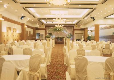 Hall Image of 650 Sq.ft 2 BHK Apartment / Flat for sale in Kandivali West Mumbai for Rs. 12100000