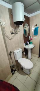 Bathroom Image of 1056 Sq.ft 1 BHK Apartment / Flat for rent in Skytech Matrott, Sector 76 Noida for Rs. 16250